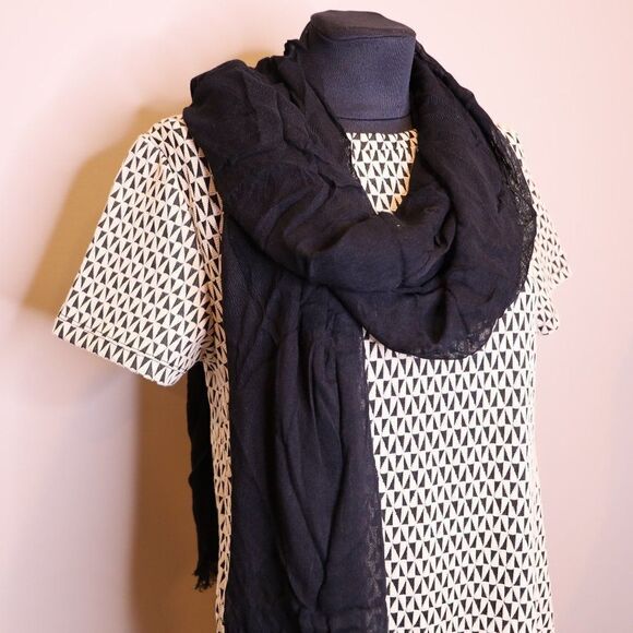 Black Fringe Scarf - Picture 1 of 5